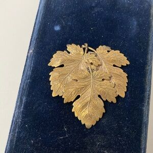 Vintage very old dress clipGold Leaf